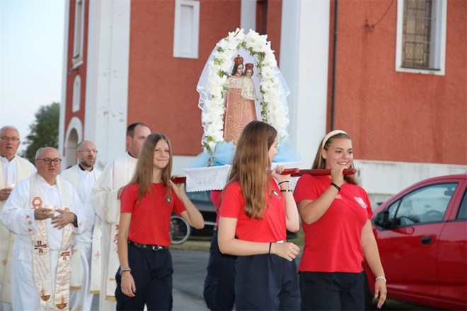 Biskup Radoš predslavio uočnicu Velike Gospe u Svetoj Mariji